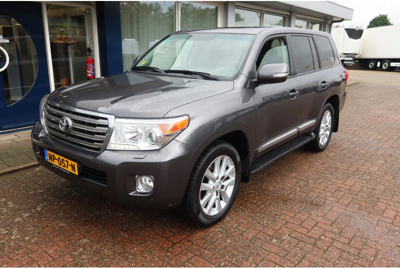 Toyota Land Cruiser V8 200 V8. 4.5D Executive. 7 Persoons. Luchtvering. Marge voertuig - Xe hơi: hình 1 Toyota Land Cruiser V8 200 V8. 4.5D Executive. 7 Persoons. Luchtvering. Marge voertuig - Xe hơi: hình 1