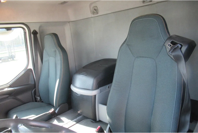 Volvo FL 250 Bakwagen + 6 deuren + Laadklep 2000 kg - Xe tải hộp: hình 5 Volvo FL 250 Bakwagen + 6 deuren + Laadklep 2000 kg - Xe tải hộp: hình 5