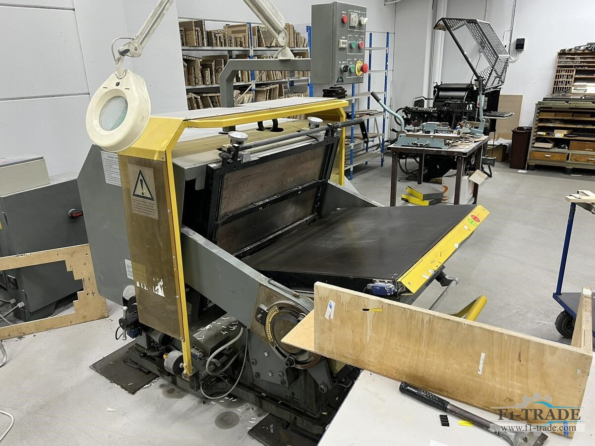 Eterna ML930GII - Máy cắt giấy: hình 1 Eterna ML930GII - Máy cắt giấy: hình 1