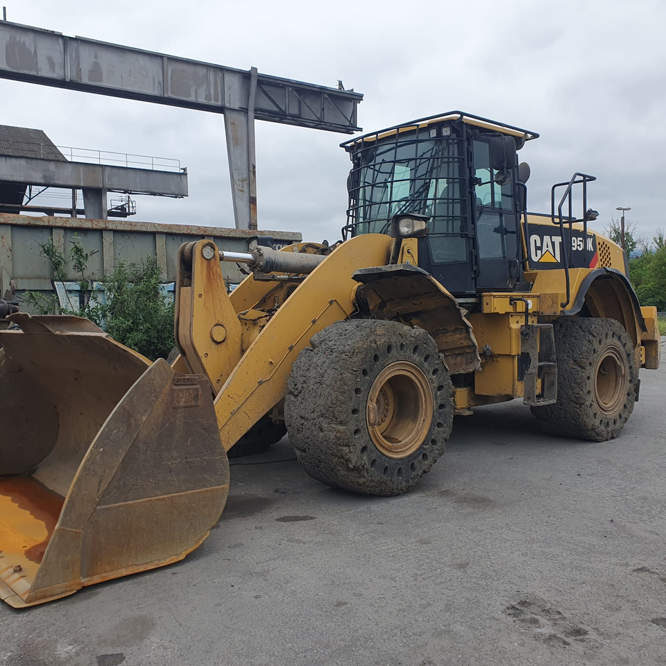 CATERPILLAR 950K - Máy xúc lật bánh lốp: hình 1 CATERPILLAR 950K - Máy xúc lật bánh lốp: hình 1