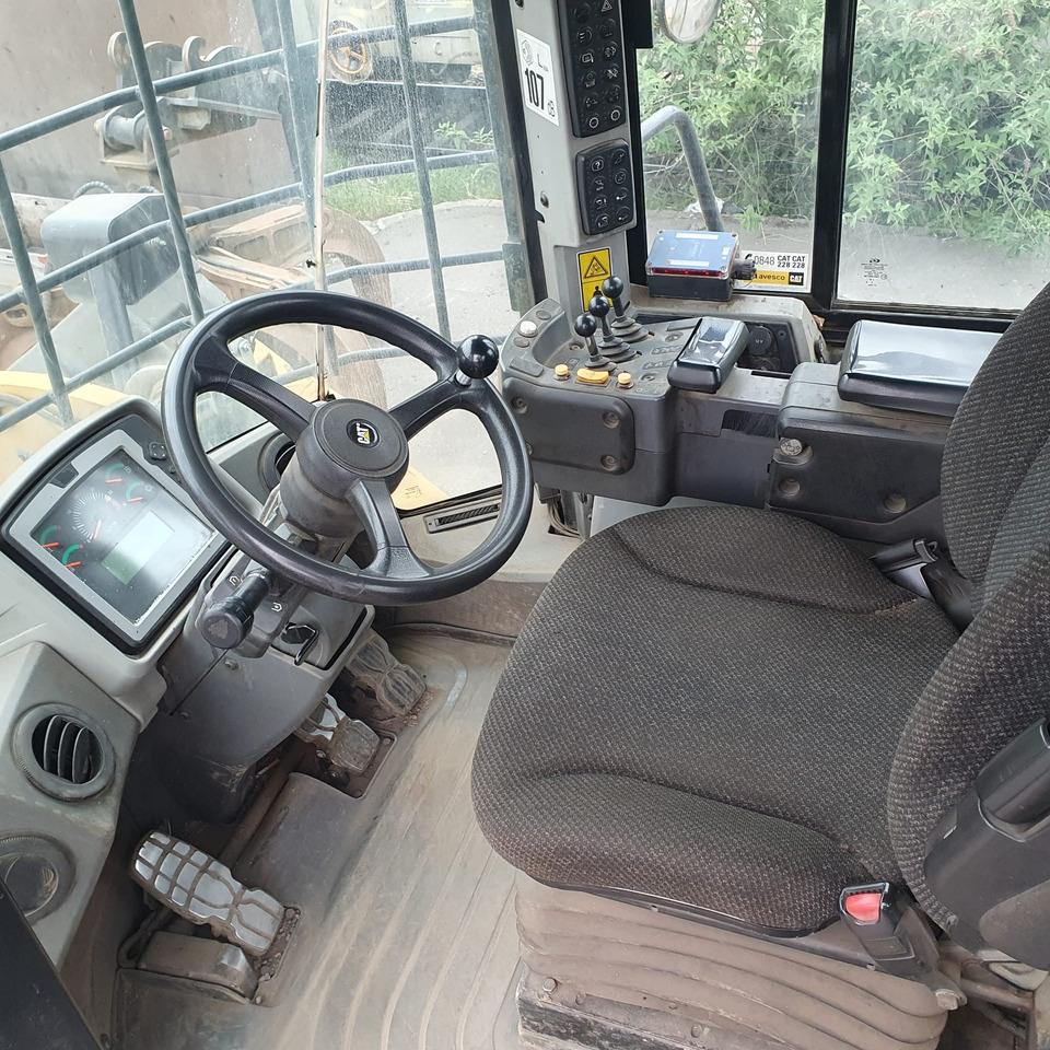 CATERPILLAR 950K - Máy xúc lật bánh lốp: hình 5 CATERPILLAR 950K - Máy xúc lật bánh lốp: hình 5