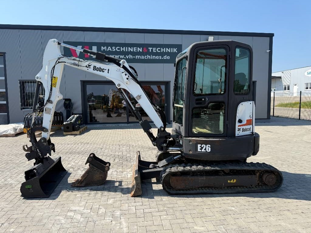 Bobcat E 26 EM - Máy xúc mini: hình 2 Bobcat E 26 EM - Máy xúc mini: hình 2