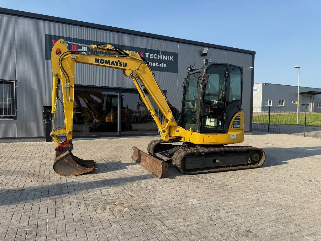 Komatsu PC 45 MR-5 - Máy xúc mini: hình 1 Komatsu PC 45 MR-5 - Máy xúc mini: hình 1
