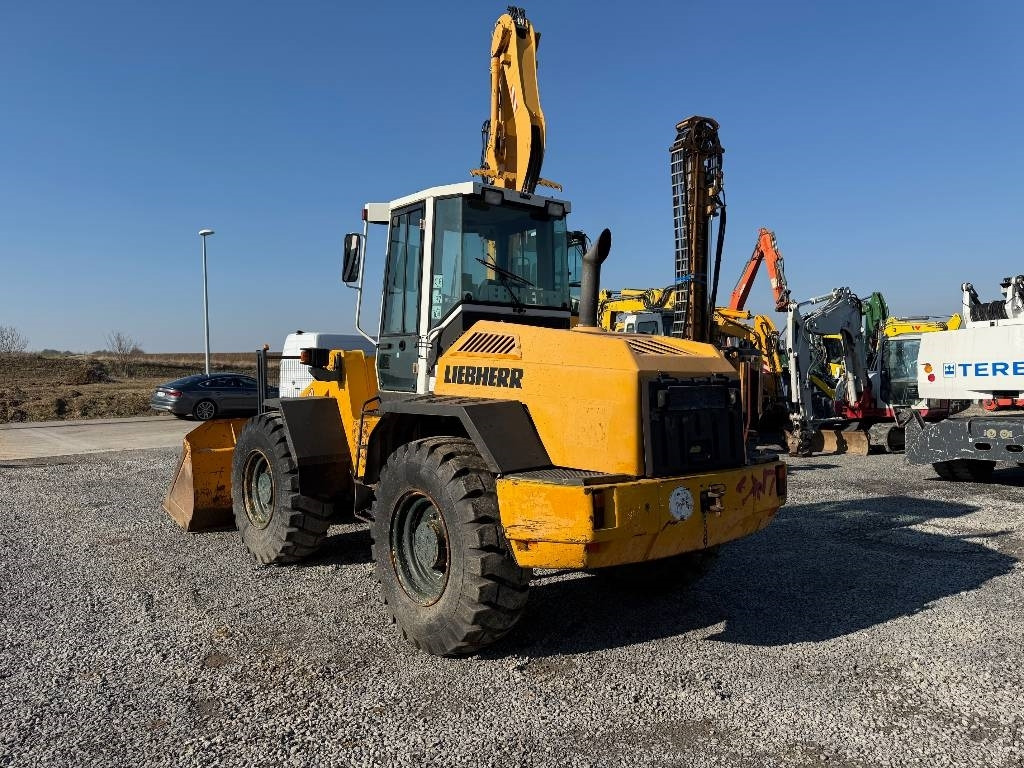 Liebherr L 522 - Máy xúc lật bánh lốp: hình 3 Liebherr L 522 - Máy xúc lật bánh lốp: hình 3