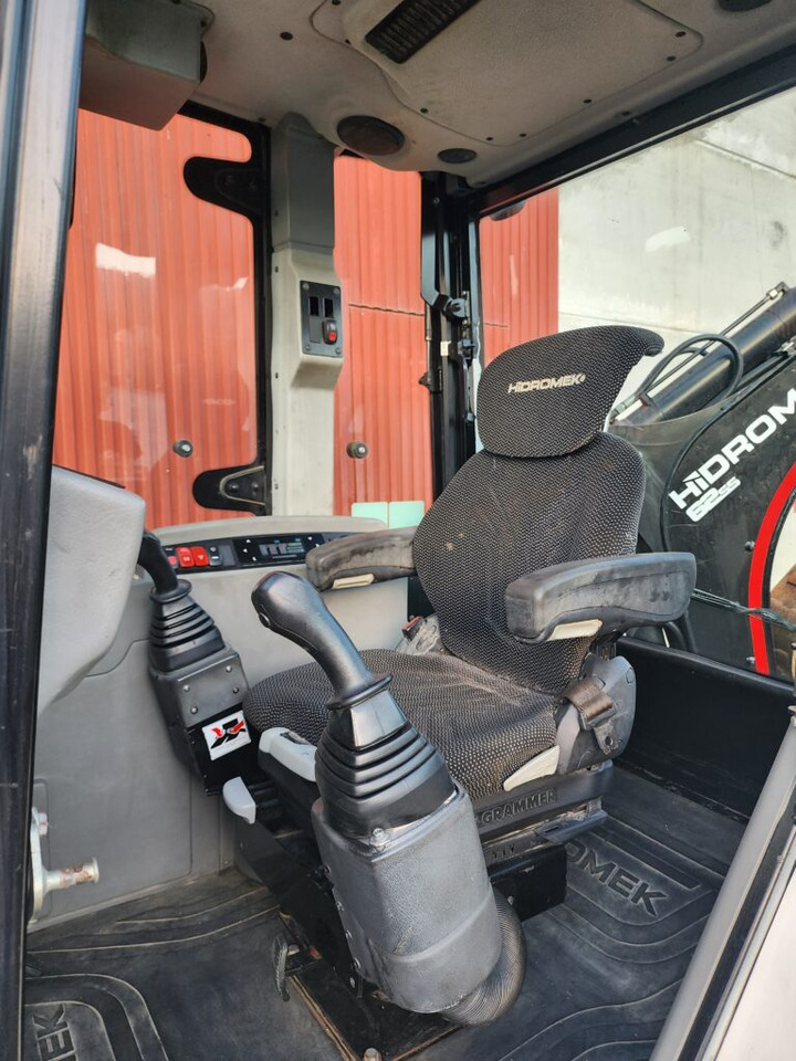 HIDROMEK HMK62SS - Máy xúc trước múc sau: hình 5 HIDROMEK HMK62SS - Máy xúc trước múc sau: hình 5