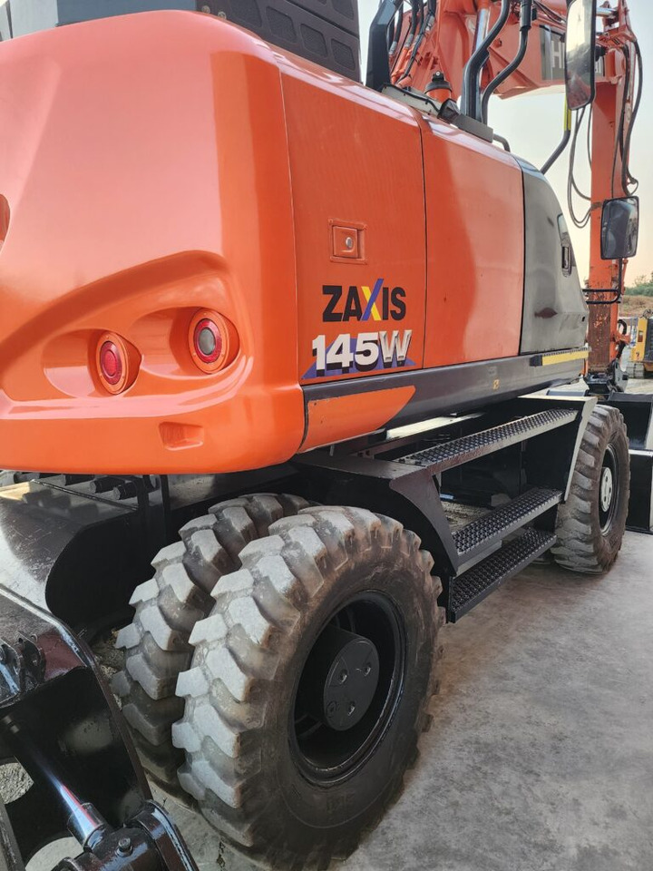 HITACHI ZX145W-6 - Máy xúc bánh lốp: hình 4 HITACHI ZX145W-6 - Máy xúc bánh lốp: hình 4