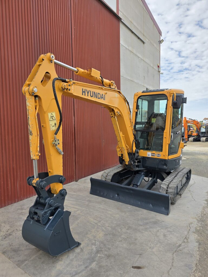 HYUNDAI ROBEX 35Z-9 - Máy xúc mini: hình 2 HYUNDAI ROBEX 35Z-9 - Máy xúc mini: hình 2