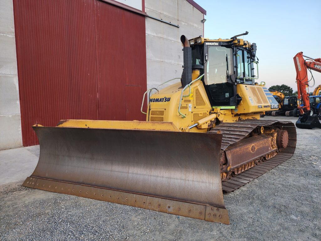KOMATSU D61PX-24 - Máy ủi: hình 3 KOMATSU D61PX-24 - Máy ủi: hình 3