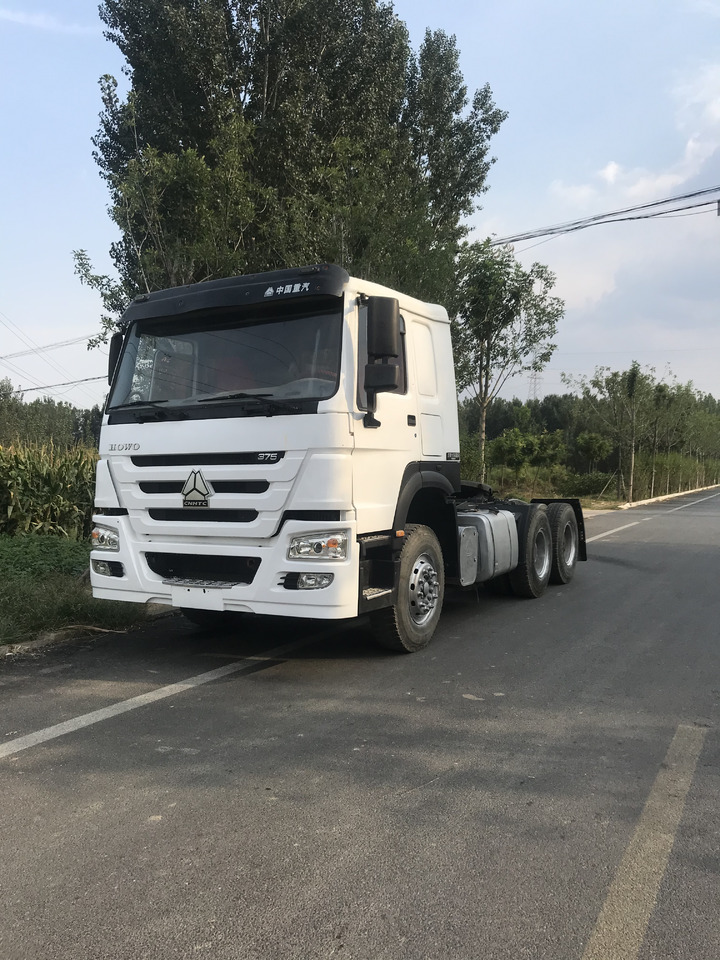 HOWO TRACTOR 6X4 SINOTRUCK 371HP - Xe đầu kéo: hình 1 HOWO TRACTOR 6X4 SINOTRUCK 371HP - Xe đầu kéo: hình 1