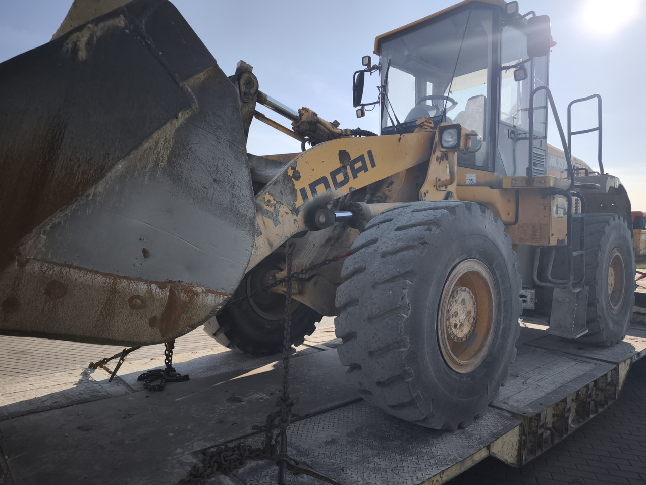 Máy xúc lật bánh lốp HYUNDAI 757-7: hình 11