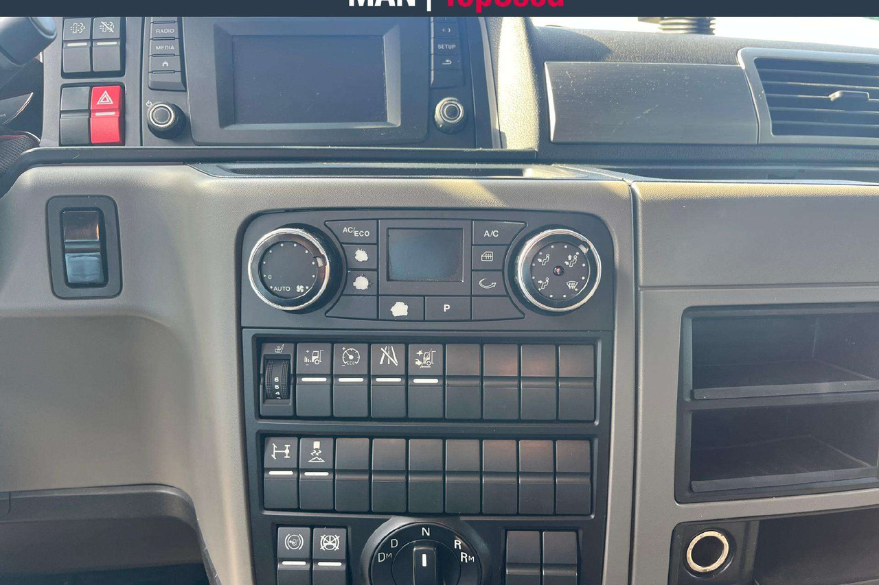 Xe đầu kéo MAN TGX 18.500 XLX Cab Retarder(9138): hình 6 Xe đầu kéo MAN TGX 18.500 XLX Cab Retarder(9138): hình 6