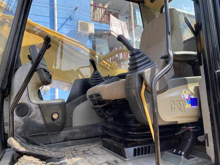30 Ton Heavy Excavator Japan Origin Cat 330d 330dl 330d2 Fairly Used Caterpillar Mining Excavator With Jack Hammer In Shanghai - Máy xúc bánh xích: hình 5 30 Ton Heavy Excavator Japan Origin Cat 330d 330dl 330d2 Fairly Used Caterpillar Mining Excavator With Jack Hammer In Shanghai - Máy xúc bánh xích: hình 5