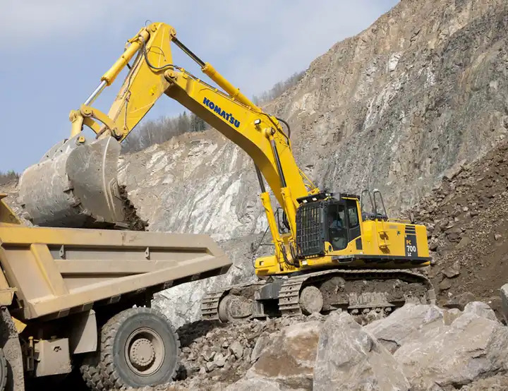 70 Ton Used Japan Komatsu PC700 Excavator for Sale Used Excavator PC220 PC200 PC240 PC600 PC650 PC700 PC800 - Máy xúc: hình 1 70 Ton Used Japan Komatsu PC700 Excavator for Sale Used Excavator PC220 PC200 PC240 PC600 PC650 PC700 PC800 - Máy xúc: hình 1