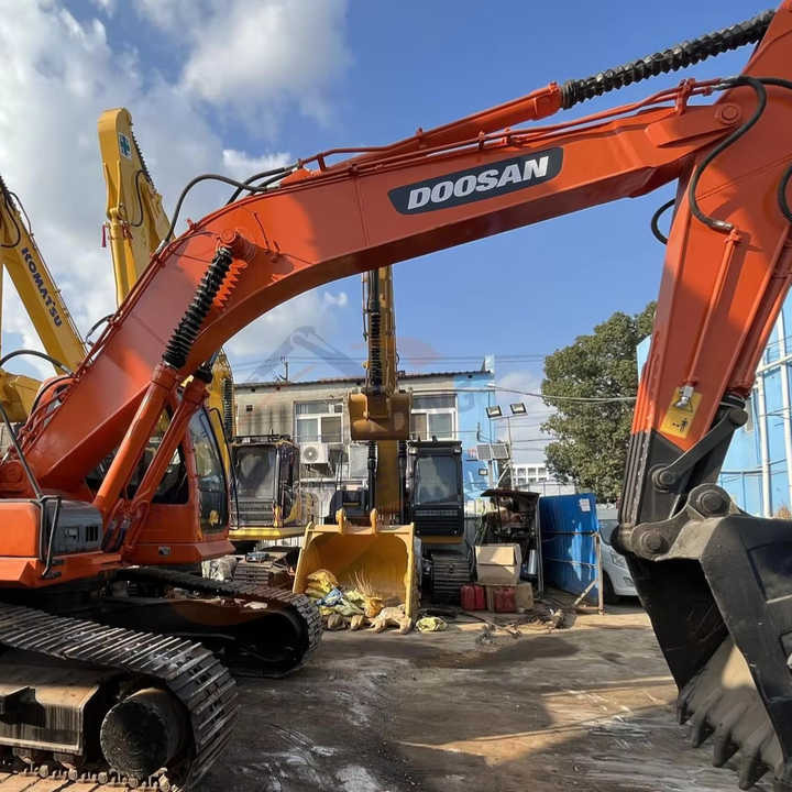 Best Selling DOOSAN excavator machine construction used machinery equipment dx225 DX60 DX70 DH60 DH220 used excavators in stock - Máy xúc: hình 1 Best Selling DOOSAN excavator machine construction used machinery equipment dx225 DX60 DX70 DH60 DH220 used excavators in stock - Máy xúc: hình 1