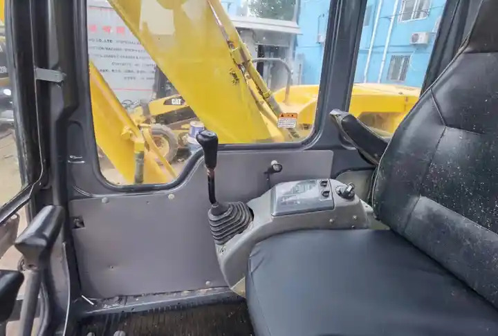 Best-selling Original Japan Small-scale Used Digger Excellent Condition Second Hand Komatsu Pc60-7 Crawler Excavator - Máy xúc bánh xích: hình 3 Best-selling Original Japan Small-scale Used Digger Excellent Condition Second Hand Komatsu Pc60-7 Crawler Excavator - Máy xúc bánh xích: hình 3