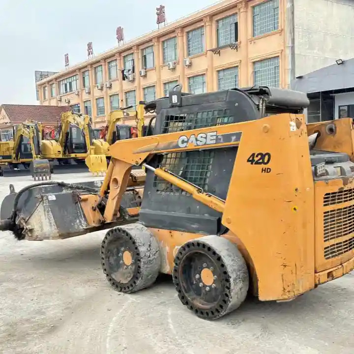 Construction Mini Equipment Case 420 Skid Steer Loader for Sale - Máy xúc lật đa năng: hình 3 Construction Mini Equipment Case 420 Skid Steer Loader for Sale - Máy xúc lật đa năng: hình 3