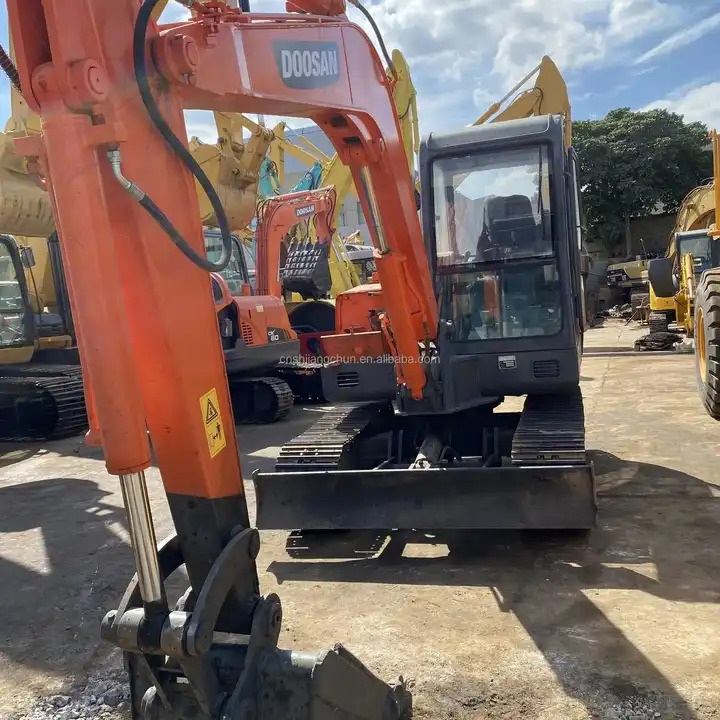 Doosan DH55-V Used Excavator Crawler Excavator Second Hand Japan Engine DH55-V Doosan Excavator in stock for sale - Máy xúc mini: hình 1 Doosan DH55-V Used Excavator Crawler Excavator Second Hand Japan Engine DH55-V Doosan Excavator in stock for sale - Máy xúc mini: hình 1