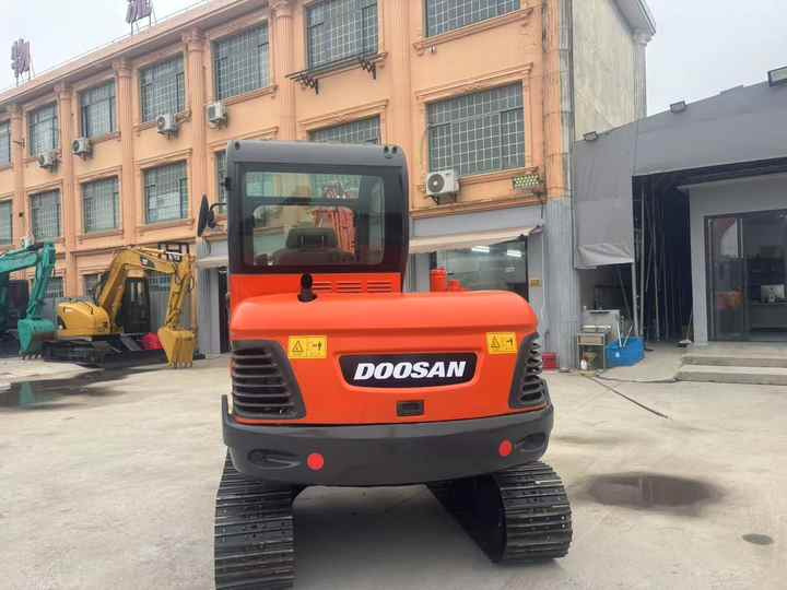 Doosan DX60 DX60-9c DH60-7 DX60W DX80 DX75 DX55 DH35 DH55 Used Mini Excavator Mas Maquinaria Municipal Y Ambiental - Máy xúc: hình 5 Doosan DX60 DX60-9c DH60-7 DX60W DX80 DX75 DX55 DH35 DH55 Used Mini Excavator Mas Maquinaria Municipal Y Ambiental - Máy xúc: hình 5