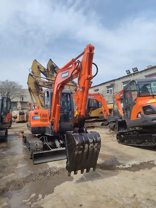Dx60 Used Crawler Excavator Used Excavator For Sale High Quality ExcavatorDOOSAN DH 55DH55 H-frame - Máy xúc: hình 3 Dx60 Used Crawler Excavator Used Excavator For Sale High Quality ExcavatorDOOSAN DH 55DH55 H-frame - Máy xúc: hình 3
