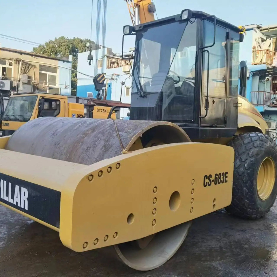 Good Quality Road Roller Caterpillar Cs683e Used Original Japan Road Roller Cat Cs683e Caterpillar Compactor Rollers - Máy lăn đường: hình 1 Good Quality Road Roller Caterpillar Cs683e Used Original Japan Road Roller Cat Cs683e Caterpillar Compactor Rollers - Máy lăn đường: hình 1