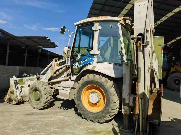 Hot sale Backhoe loader JCB 3CX 4*4 tlb loader UKmade, used cheap JCB 3CX retro loader and digger in good condition - Máy xúc trước múc sau: hình 5 Hot sale Backhoe loader JCB 3CX 4*4 tlb loader UKmade, used cheap JCB 3CX retro loader and digger in good condition - Máy xúc trước múc sau: hình 5