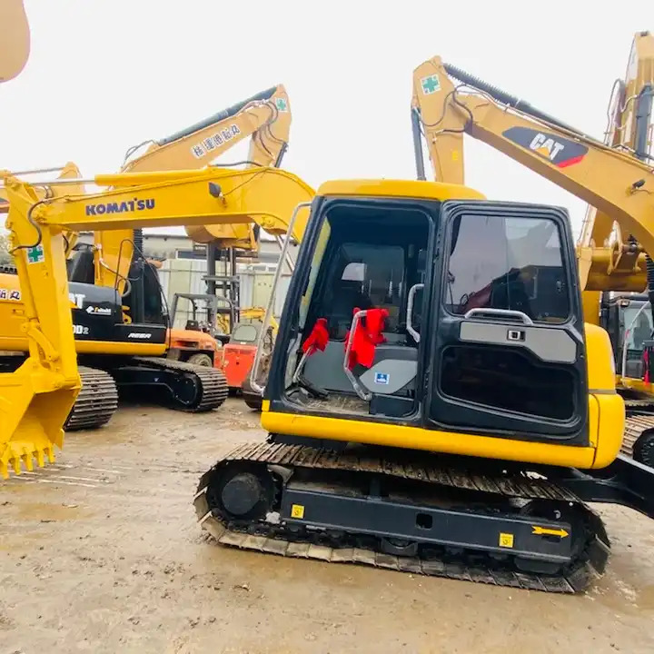 Hot sale Used Crawler Excavator good working used machinery japanese komatsu mini Excavator pc60-7 Used Japanese Brand PC60-7 - Máy xúc bánh xích: hình 1 Hot sale Used Crawler Excavator good working used machinery japanese komatsu mini Excavator pc60-7 Used Japanese Brand PC60-7 - Máy xúc bánh xích: hình 1