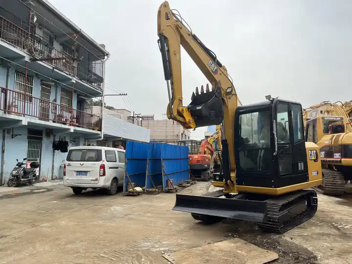 Japan CAT 306E 306E2 306D 305.5 307 308 excavator 95% new retro CAT 305.5 5.5tons with mini excavator bucket - Máy xúc bánh xích: hình 3 Japan CAT 306E 306E2 306D 305.5 307 308 excavator 95% new retro CAT 305.5 5.5tons with mini excavator bucket - Máy xúc bánh xích: hình 3