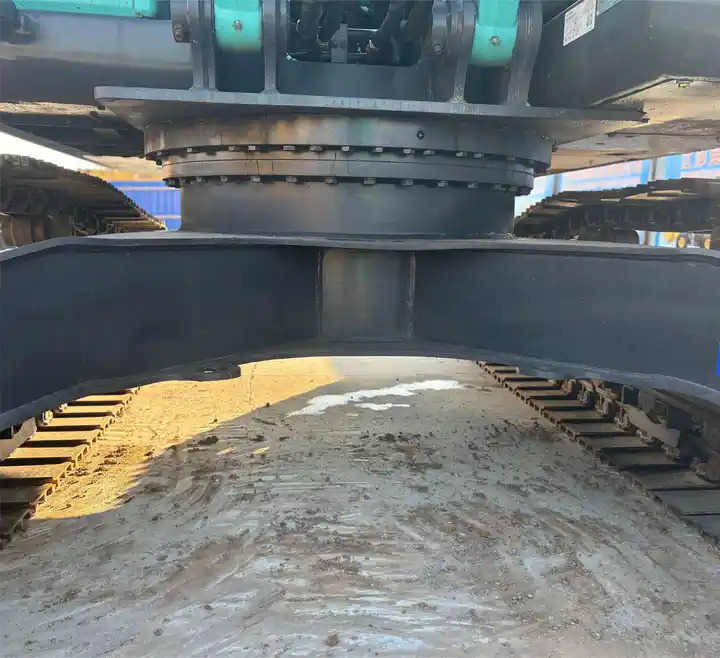 Japan Surplus Construction Excavator Kobelco Sk210 Sk230 Crawler Excavator With Hammer Pipe In Shanghai - Máy xúc bánh xích: hình 4 Japan Surplus Construction Excavator Kobelco Sk210 Sk230 Crawler Excavator With Hammer Pipe In Shanghai - Máy xúc bánh xích: hình 4