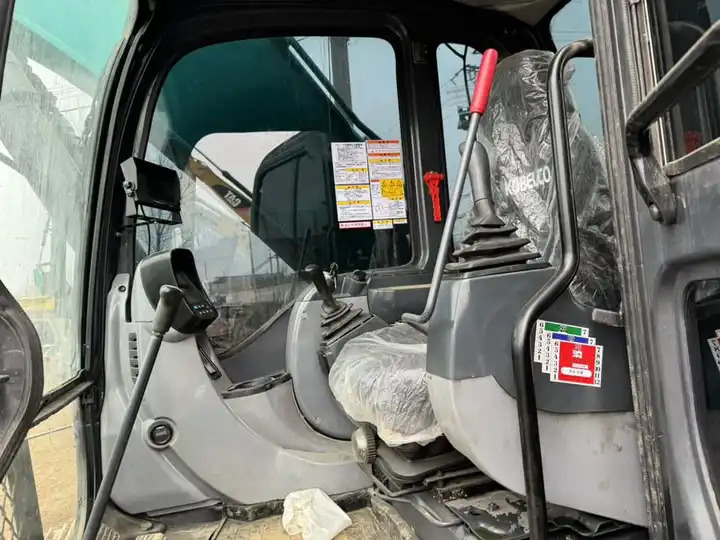Large Second-Hand Excavators Kobelco Sk200 SK210 20ton with EPA and CE on Sale in Japan - Máy xúc: hình 5 Large Second-Hand Excavators Kobelco Sk200 SK210 20ton with EPA and CE on Sale in Japan - Máy xúc: hình 5