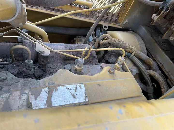 Original Japan Imported Caterpillar D7R Bulldozer Japan Original Cat D7G D7R D9n D8r Used Bulldozers - Máy ủi: hình 3 Original Japan Imported Caterpillar D7R Bulldozer Japan Original Cat D7G D7R D9n D8r Used Bulldozers - Máy ủi: hình 3