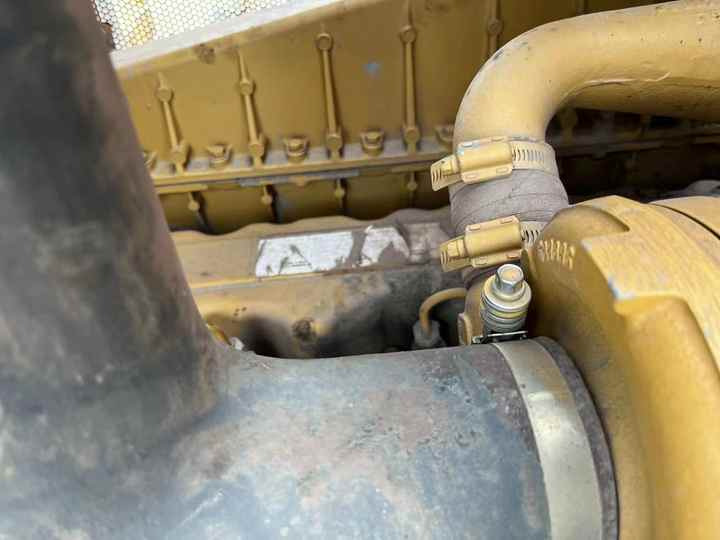 Original Japan Imported Caterpillar D7R Bulldozer Japan Original Cat D7G D7R D9n D8r Used Bulldozers - Máy ủi: hình 2 Original Japan Imported Caterpillar D7R Bulldozer Japan Original Cat D7G D7R D9n D8r Used Bulldozers - Máy ủi: hình 2