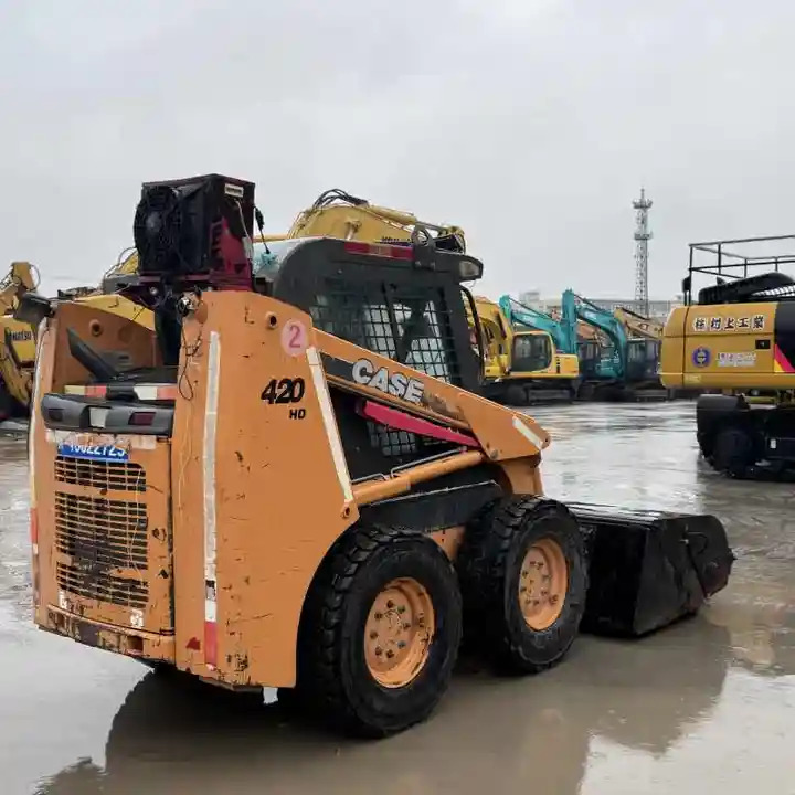 Original Second hand CASE skid steer loader 420 for sale compact skid steers loaders 440 430 420 in stock - Máy xúc lật đa năng: hình 5 Original Second hand CASE skid steer loader 420 for sale compact skid steers loaders 440 430 420 in stock - Máy xúc lật đa năng: hình 5