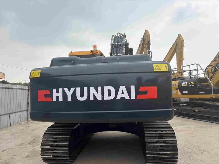 Original Used Korea 22ton Hyundai 220lc-9s 225lc-9t Excavator for Sale in Good Condition and Low Working Time - Máy xúc: hình 3 Original Used Korea 22ton Hyundai 220lc-9s 225lc-9t Excavator for Sale in Good Condition and Low Working Time - Máy xúc: hình 3
