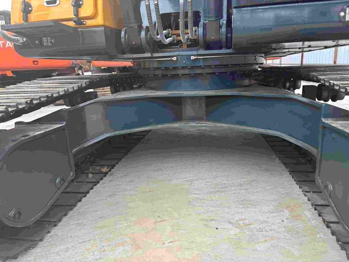 Original Used Korea 22ton Hyundai 220lc-9s 225lc-9t Excavator for Sale in Good Condition and Low Working Time - Máy xúc: hình 4 Original Used Korea 22ton Hyundai 220lc-9s 225lc-9t Excavator for Sale in Good Condition and Low Working Time - Máy xúc: hình 4