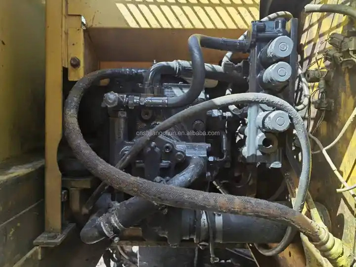 Original Well-Maintained Komatsu PC120-6 Used Excavator for Sale - Máy xúc bánh xích: hình 4 Original Well-Maintained Komatsu PC120-6 Used Excavator for Sale - Máy xúc bánh xích: hình 4