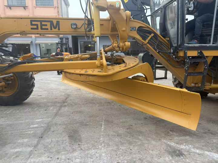 Second Hand SEM921 Motor Grader / Second Hand Motor Grader Sem 921 922 919 SEM Motor Grader for Sale - Máy san: hình 4 Second Hand SEM921 Motor Grader / Second Hand Motor Grader Sem 921 922 919 SEM Motor Grader for Sale - Máy san: hình 4