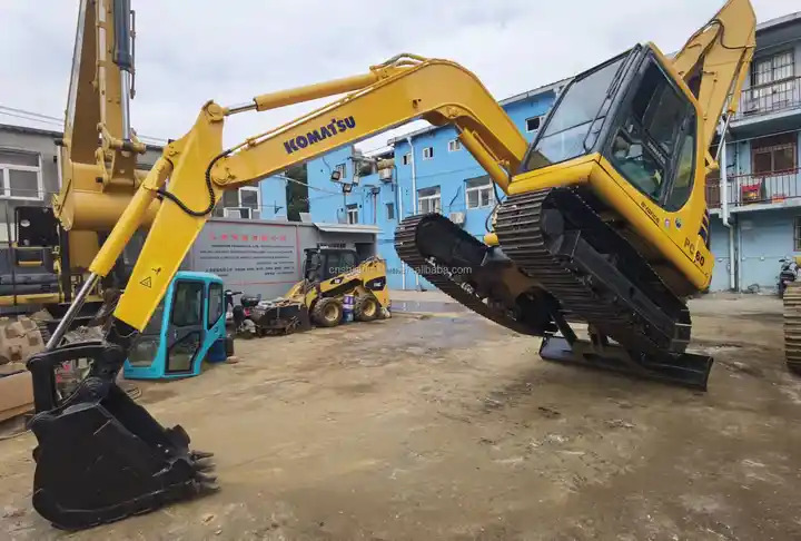 Second hand Komatsu PC60-7 excavator in good condition for sale - Máy xúc bánh xích: hình 3 Second hand Komatsu PC60-7 excavator in good condition for sale - Máy xúc bánh xích: hình 3