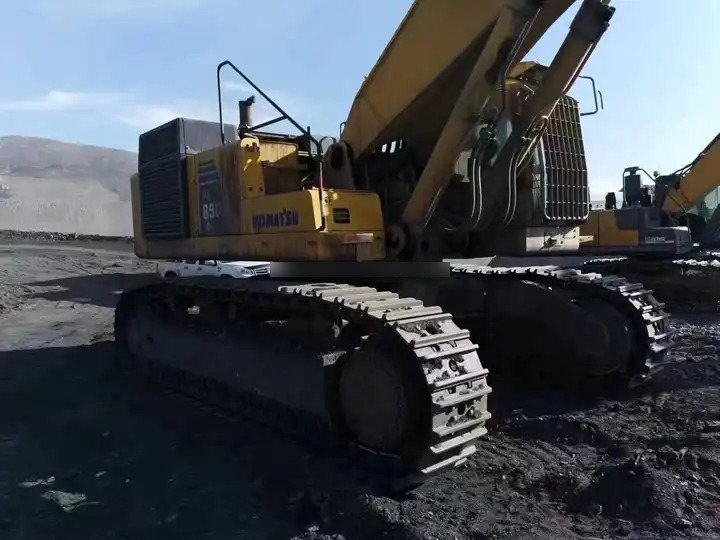 Secondhand Komatsu pc850 Komatsu 85 tons of excavator used komatsu PC850 excavator change rock arm crushing hammer - Máy xúc: hình 5 Secondhand Komatsu pc850 Komatsu 85 tons of excavator used komatsu PC850 excavator change rock arm crushing hammer - Máy xúc: hình 5