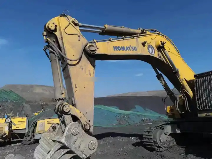 Secondhand Komatsu pc850 Komatsu 85 tons of excavator used komatsu PC850 excavator change rock arm crushing hammer - Máy xúc: hình 4 Secondhand Komatsu pc850 Komatsu 85 tons of excavator used komatsu PC850 excavator change rock arm crushing hammer - Máy xúc: hình 4