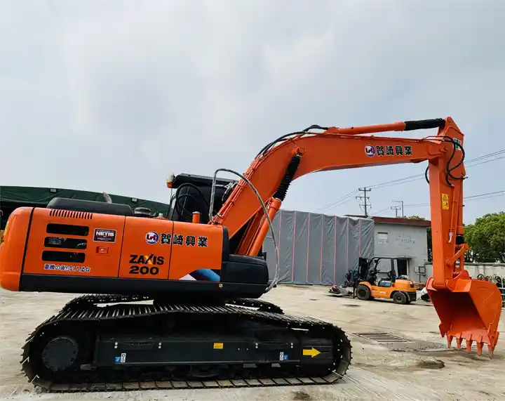 Slightly Used 20 Ton Tracked Excavator Hitachi Zx200-3 With Isuzu Ai-4hk1x Diesel Engine In Shanghai - Máy xúc bánh xích: hình 1 Slightly Used 20 Ton Tracked Excavator Hitachi Zx200-3 With Isuzu Ai-4hk1x Diesel Engine In Shanghai - Máy xúc bánh xích: hình 1