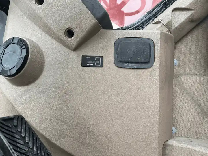 Used Doosan Dh150W-7 Medium 15 Ton Second-Hand Construction Machinery Doosan 60W/150W/210W in Stock - Máy xúc: hình 2 Used Doosan Dh150W-7 Medium 15 Ton Second-Hand Construction Machinery Doosan 60W/150W/210W in Stock - Máy xúc: hình 2