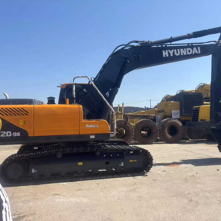 Used Good Quality Excavator Korea Hyundai 225LC-9T 225Lc-7 220LC-9S 150Lc-7 Good Quality for Sale at Low Price - Máy xúc: hình 1 Used Good Quality Excavator Korea Hyundai 225LC-9T 225Lc-7 220LC-9S 150Lc-7 Good Quality for Sale at Low Price - Máy xúc: hình 1
