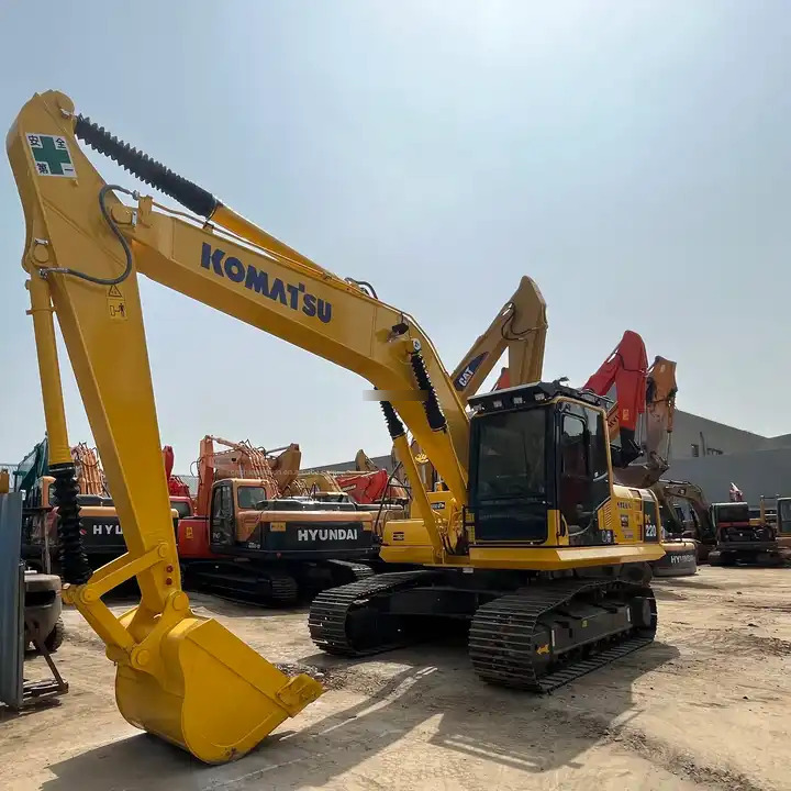 Used Japan Komatsu Pc220-8 Komatsu 20 Ton Excavator With High Quality/komatsu 220 Excavator At Low Price - Máy xúc: hình 1 Used Japan Komatsu Pc220-8 Komatsu 20 Ton Excavator With High Quality/komatsu 220 Excavator At Low Price - Máy xúc: hình 1