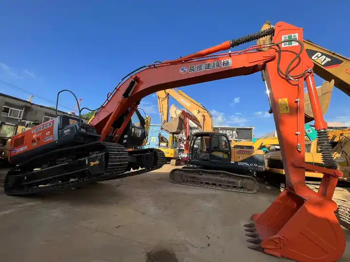 Used Japan Original Hitachi Excavator ZX200 ZX200-3G/ Second Hand 20 ton Excavator in stock for sale - Máy xúc bánh xích: hình 3 Used Japan Original Hitachi Excavator ZX200 ZX200-3G/ Second Hand 20 ton Excavator in stock for sale - Máy xúc bánh xích: hình 3