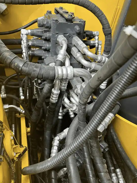 Used Komatsu PC 60-7 with Good Condition in Shanghai - Máy xúc: hình 2 Used Komatsu PC 60-7 with Good Condition in Shanghai - Máy xúc: hình 2