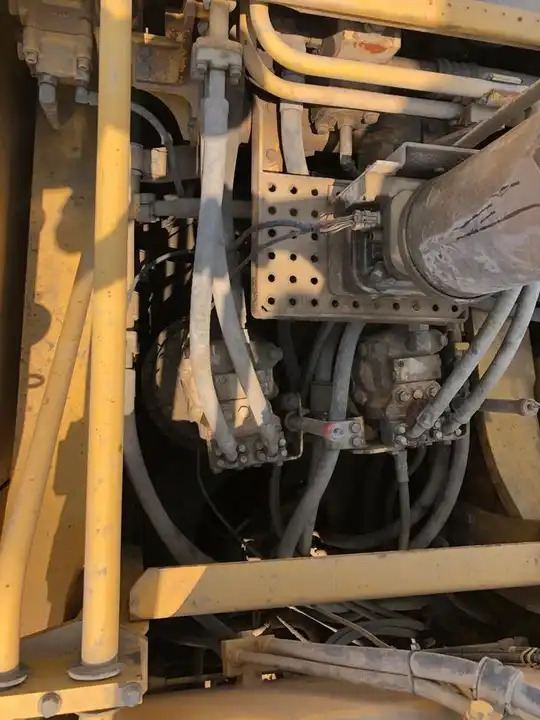 Used Komatsu PC700 Excavator Low Price for Sale Used Excavator PC220 PC200 PC240 PC650 PC700 PC800 - Máy xúc: hình 2 Used Komatsu PC700 Excavator Low Price for Sale Used Excavator PC220 PC200 PC240 PC650 PC700 PC800 - Máy xúc: hình 2