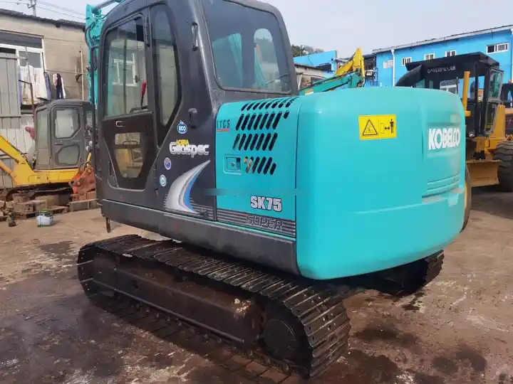 Used excavator kobelco sk75-8, second hand 7tons good Quality Kobelco sk75 excavator Sk75-8 Japan SK75-8 crawler excavat - Máy xúc mini: hình 3 Used excavator kobelco sk75-8, second hand 7tons good Quality Kobelco sk75 excavator Sk75-8 Japan SK75-8 crawler excavat - Máy xúc mini: hình 3