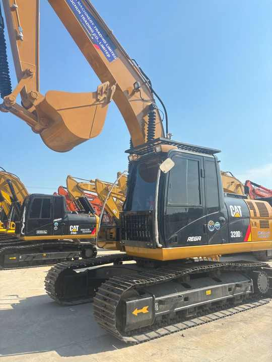 Used CAT320D Medium and Large Crawler Excavator Cat320b 325b 330b 336d In Stock - Máy xúc bánh xích: hình 2 Used CAT320D Medium and Large Crawler Excavator Cat320b 325b 330b 336d In Stock - Máy xúc bánh xích: hình 2