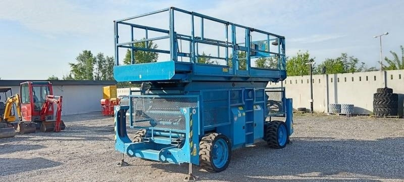 Genie GS5390 - 18m - 4x4 - Diesel - Máy nâng người hình kéo: hình 2 Genie GS5390 - 18m - 4x4 - Diesel - Máy nâng người hình kéo: hình 2