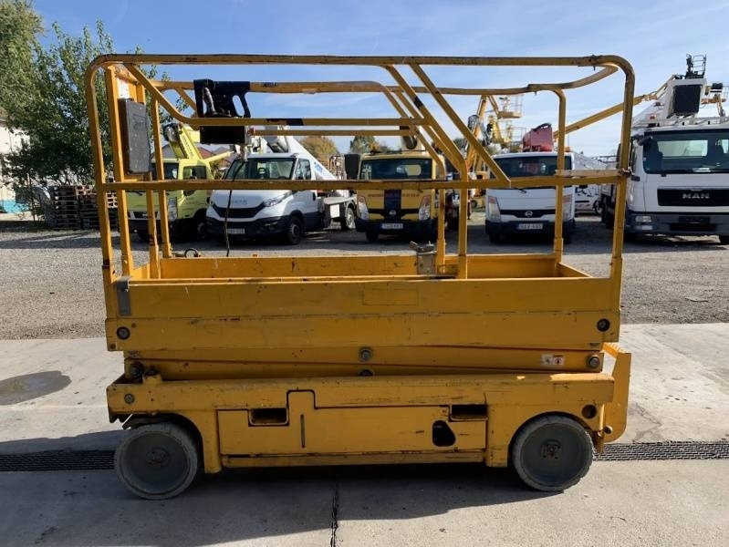 Haulotte Compact 8 - 8m, electric - Máy nâng người hình kéo: hình 5 Haulotte Compact 8 - 8m, electric - Máy nâng người hình kéo: hình 5